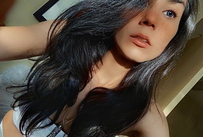 Watch Tia Fuckin Cyrus's leaked NSFW photo on TwXstars