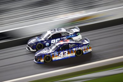 Watch Erik Jones's leaked NSFW photo on TwXstars