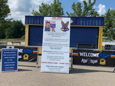 Watch Erik Jones's leaked NSFW photo on TwXstars