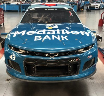 Watch Erik Jones's leaked NSFW photo on TwXstars