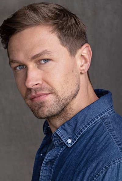 Watch Bishop RéMix's leaked NSFW photo on TwXstars