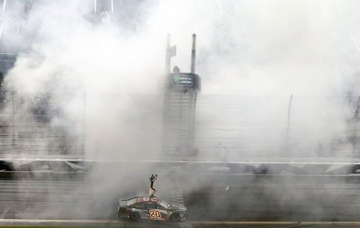 Watch Erik Jones's leaked NSFW photo on TwXstars