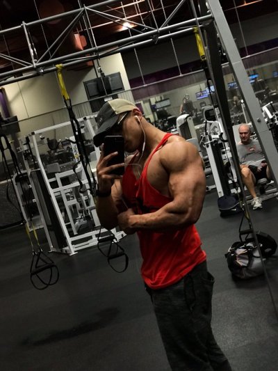 Watch Yosuf's leaked NSFW photo on TwXstars