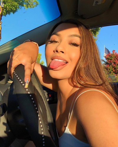 Watch Christina's leaked NSFW photo on TwXstars