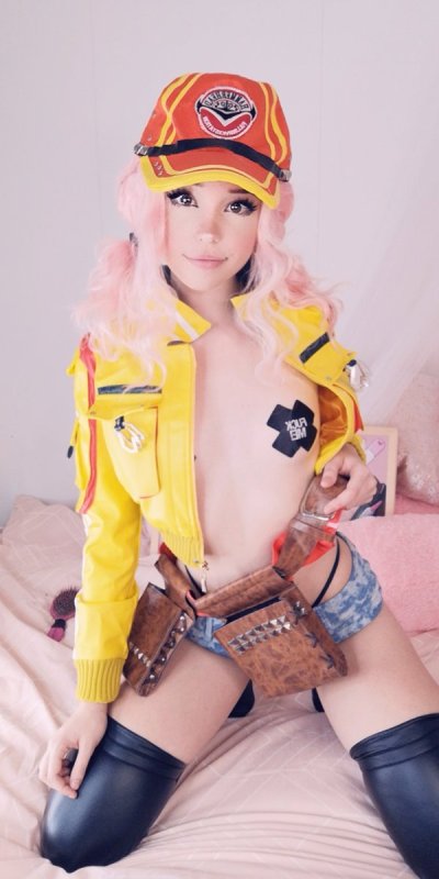 Watch Belle Delphine's leaked NSFW photo on TwXstars