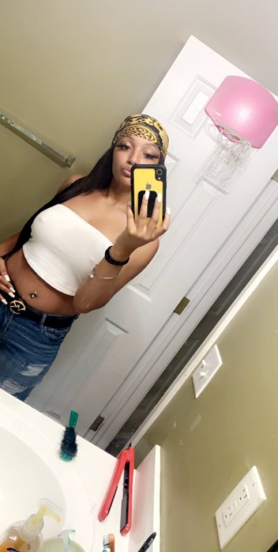 Watch Lambo's leaked NSFW photo on TwXstars