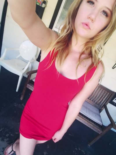 Watch Ali Novak's leaked NSFW photo on TwXstars