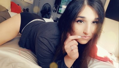 Watch EmilyRoseIV's leaked NSFW photo on TwXstars