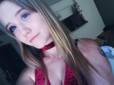 Watch Ali Novak's leaked NSFW photo on TwXstars