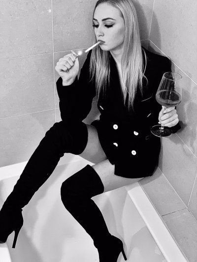 Watch Jenny Wild 🔞🔞's leaked NSFW photo on TwXstars