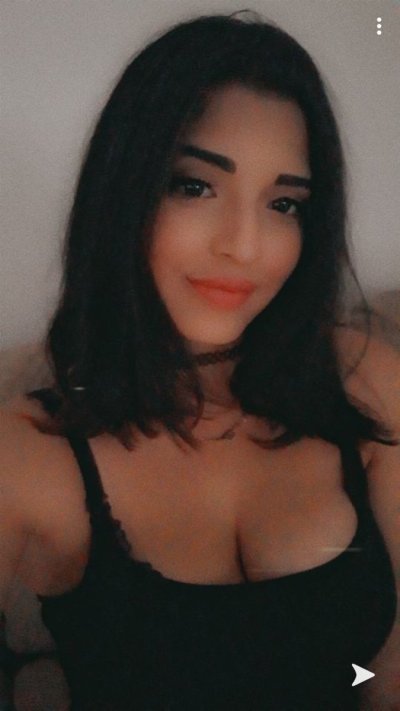 Watch Gabriela Lopez's leaked NSFW photo on TwXstars