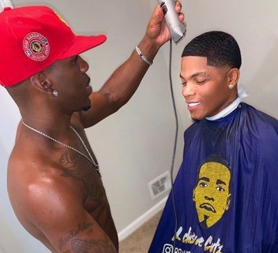 Watch EarKandyRadio's leaked NSFW photo on TwXstars