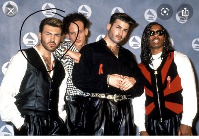 Watch _DVNNI3_'s leaked NSFW photo on TwXstars