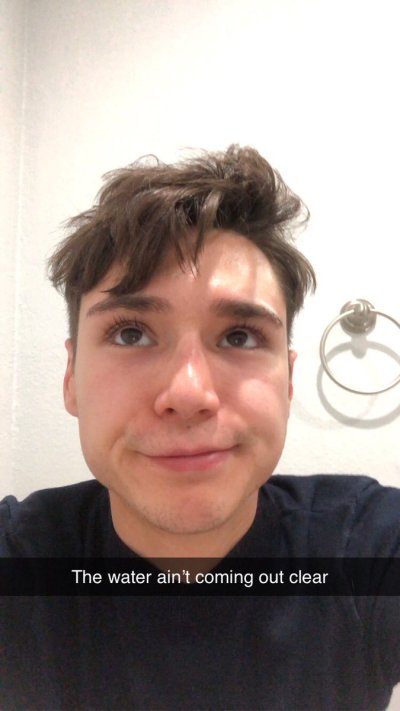 Watch Leo Grand's leaked NSFW photo on TwXstars