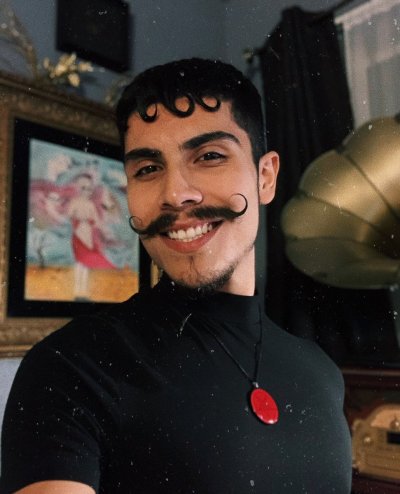 Watch beelzebussy's leaked NSFW photo on TwXstars