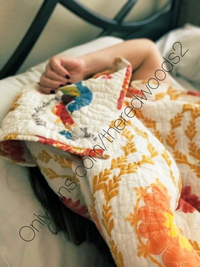 Watch 𝗠𝗿𝘀. 𝗥𝗲𝗱𝘄𝗼𝗼𝗱 🪴's leaked NSFW photo on TwXstars