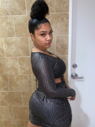 Watch little miss make it happen 💕🫧's leaked NSFW photo on TwXstars