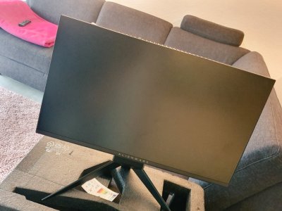 Watch Max Broecker's leaked NSFW photo on TwXstars