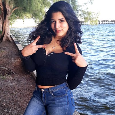 Watch Gabriela Lopez's leaked NSFW photo on TwXstars