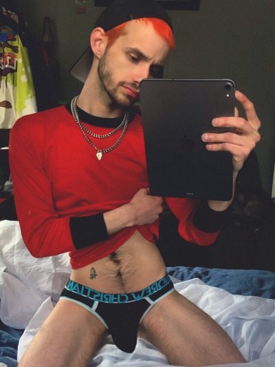 Watch 𝐌𝐚𝐭𝐭 𝐁𝐫𝐚𝐝𝐥𝐞𝐞's leaked NSFW photo on TwXstars