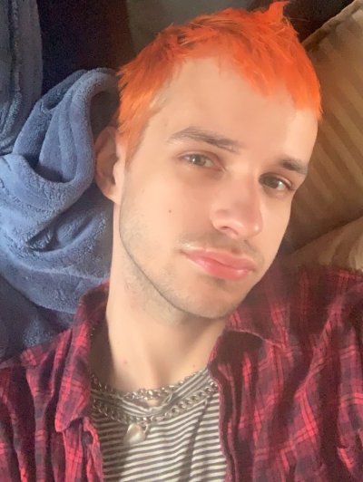 Watch 𝐌𝐚𝐭𝐭 𝐁𝐫𝐚𝐝𝐥𝐞𝐞's leaked NSFW photo on TwXstars