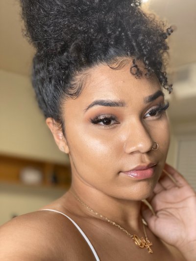 Watch little miss make it happen 💕🫧's leaked NSFW photo on TwXstars