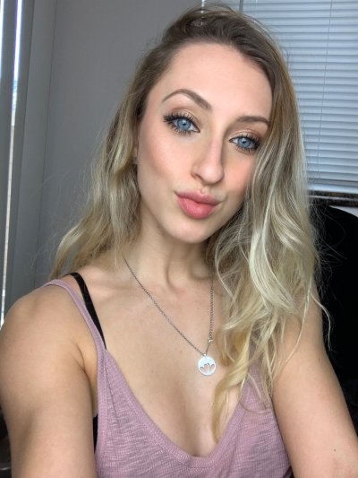 Watch Dani Day🌻's leaked NSFW photo on TwXstars