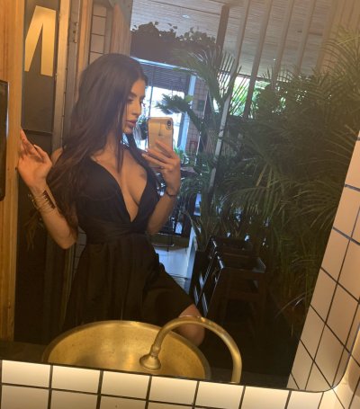 Watch Estefania Sierra ➐'s leaked NSFW photo on TwXstars