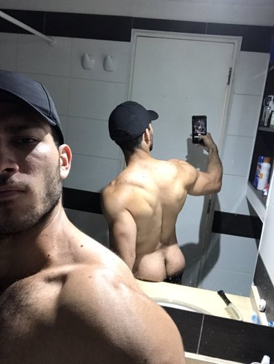Watch Joseph De Sousa 🐺's leaked NSFW photo on TwXstars