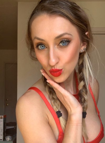 Watch Dani Day🌻's leaked NSFW photo on TwXstars