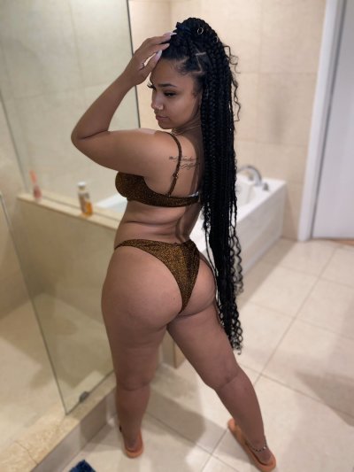 Watch little miss make it happen 💕🫧's leaked NSFW photo on TwXstars