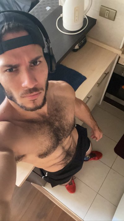Watch Joseph De Sousa 🐺's leaked NSFW photo on TwXstars