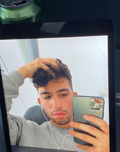 Watch that bitch's leaked NSFW photo on TwXstars