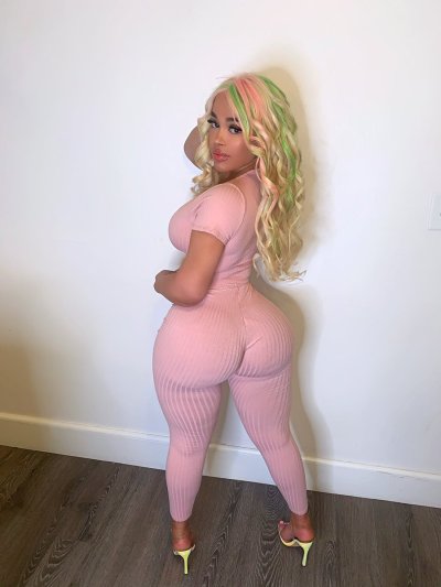 Watch Giselle Lynette's leaked NSFW photo on TwXstars