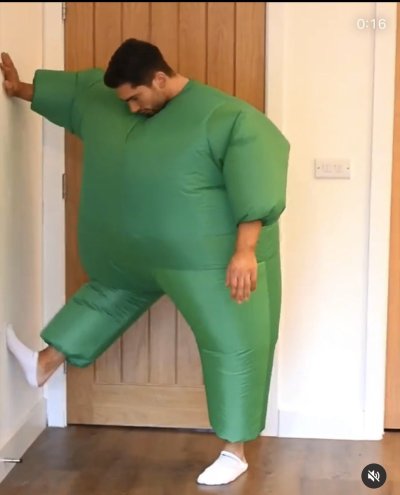 Watch 𝑴𝒂𝒓𝒌 𝑨𝒏𝒕𝒉𝒐𝒏𝒚's leaked NSFW photo on TwXstars