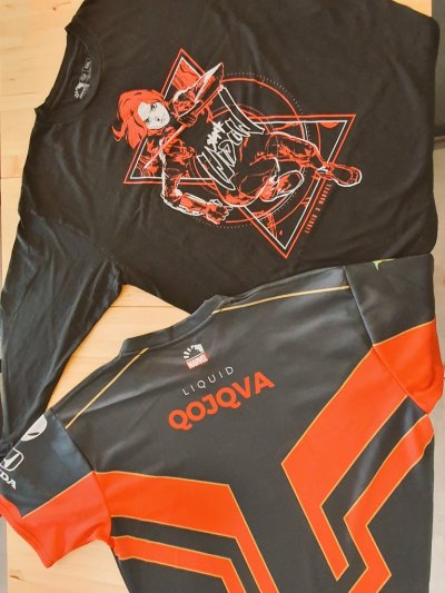 Watch Max Broecker's leaked NSFW photo on TwXstars