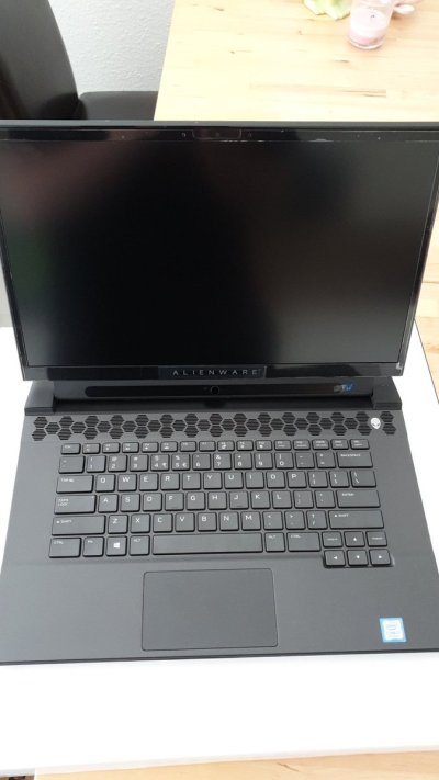 Watch Max Broecker's leaked NSFW photo on TwXstars