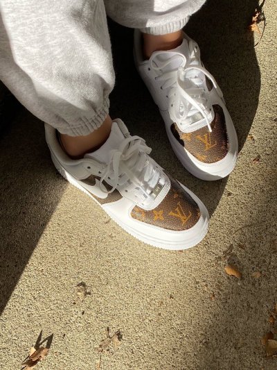 Watch Christina's leaked NSFW photo on TwXstars