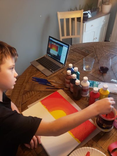 Watch Facebook's leaked NSFW photo on TwXstars