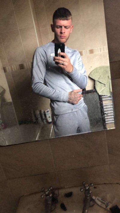 Watch 👑THES̶C̶A̶L̶L̶Y̶K̶I̶N̶G̶👑's leaked NSFW photo on TwXstars