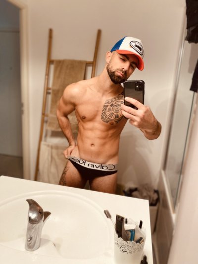 Watch Miky On Fire 🇫🇷🔥(7k)'s leaked NSFW photo on TwXstars