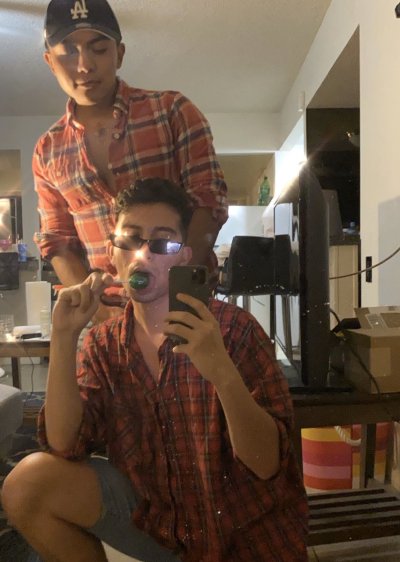 Watch that bitch's leaked NSFW photo on TwXstars