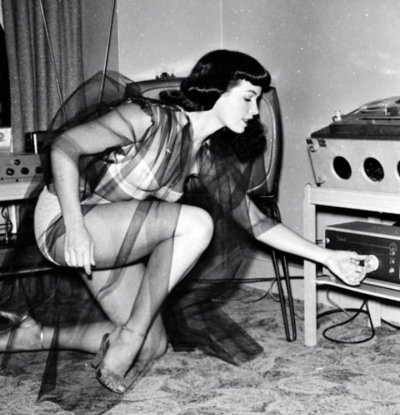 Watch Bettie Page's leaked NSFW photo on TwXstars