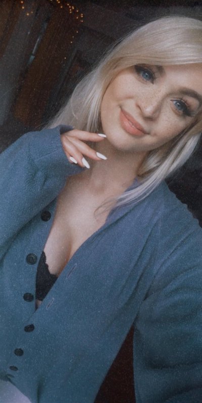 Watch Danielle DeNicola's leaked NSFW photo on TwXstars