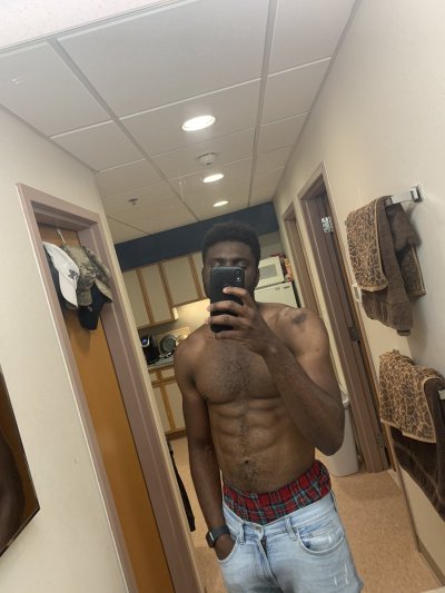 Watch BRIAN MICKEY's leaked NSFW photo on TwXstars