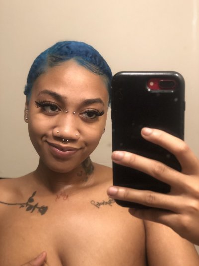 Watch luxxe bucksss's leaked NSFW photo on TwXstars