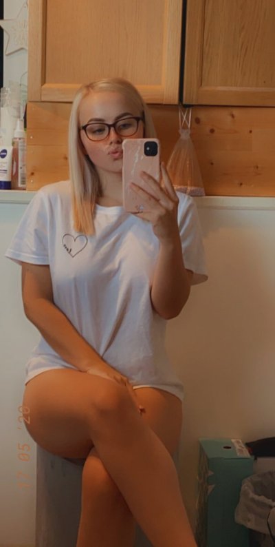 Watch Georgie Lea top 5.6% OF's leaked NSFW photo on TwXstars