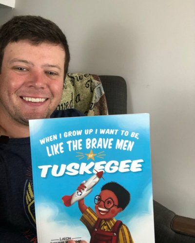 Watch Erik Jones's leaked NSFW photo on TwXstars