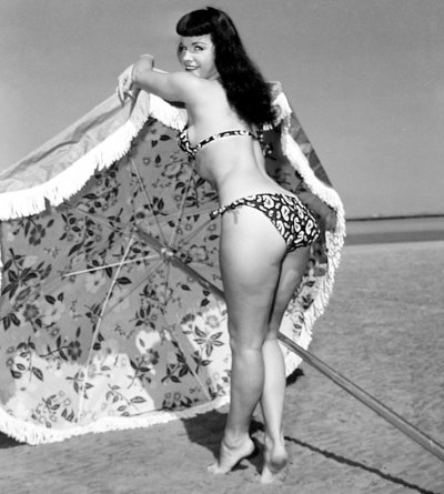 Watch Bettie Page's leaked NSFW photo on TwXstars