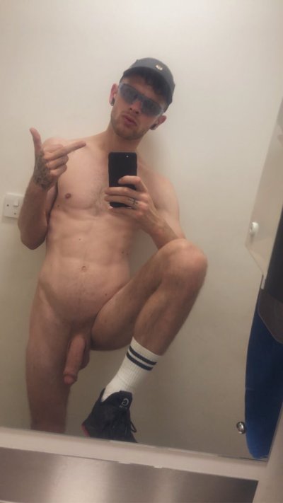 Watch 👑THES̶C̶A̶L̶L̶Y̶K̶I̶N̶G̶👑's leaked NSFW photo on TwXstars